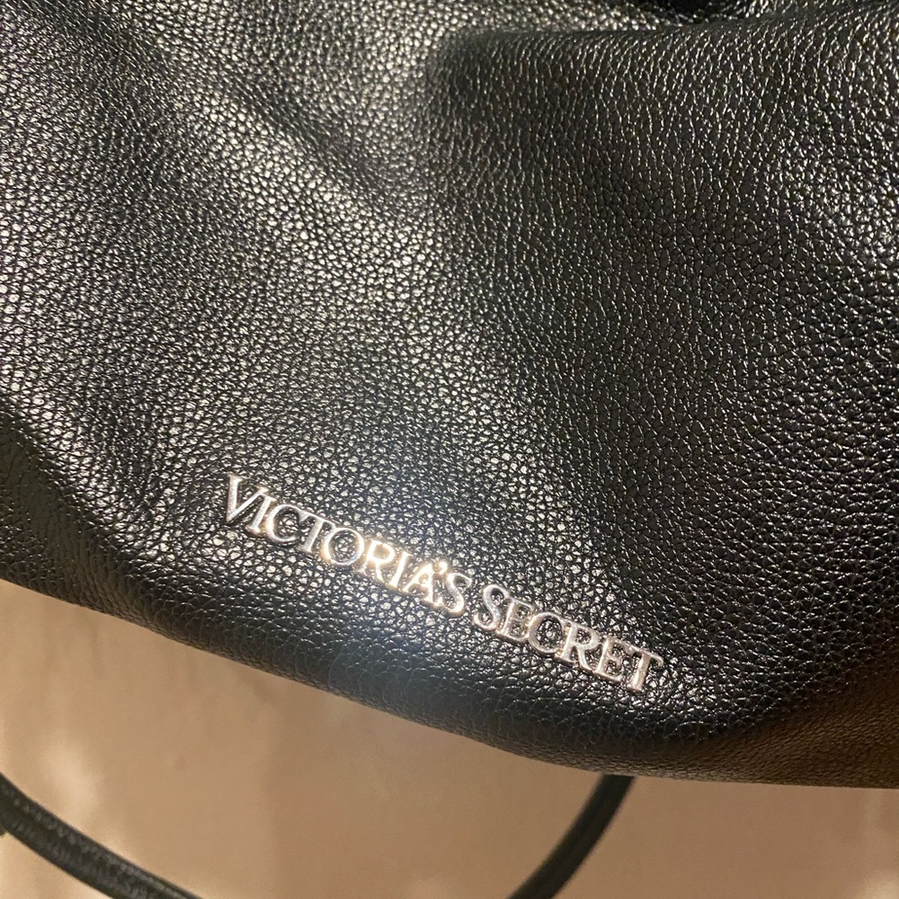 Victoria secret drawstring back pack🖤 - Picture 11 of 15